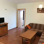 Apartment-julia * Seget Vranjica